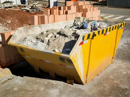 Professional construction debris removal Dubai